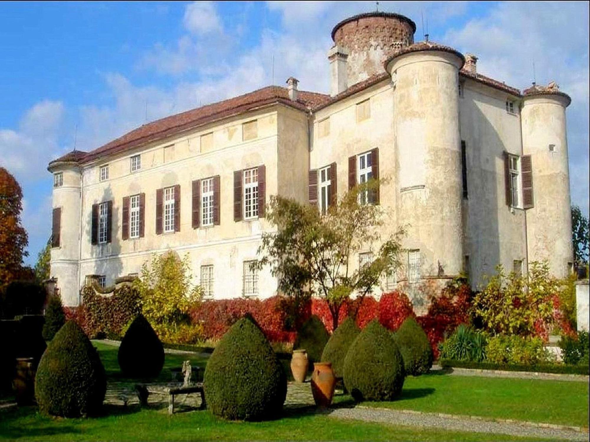 Charming Elegant Castle Flat With Large Garden Villa Rocca Grimalda Exterior photo